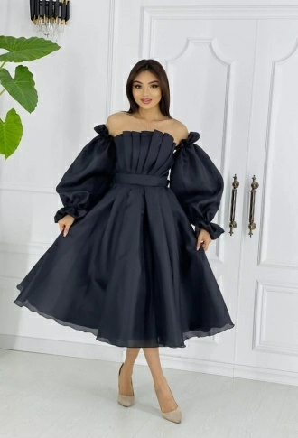 Чёрное платье миди из органзы с длинными рукавами