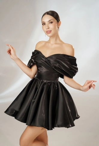 Чёрное платье мини из органзы с объёмными спущенными плечами Чёрное платье мини из органзы с объёмными спущенными плечами