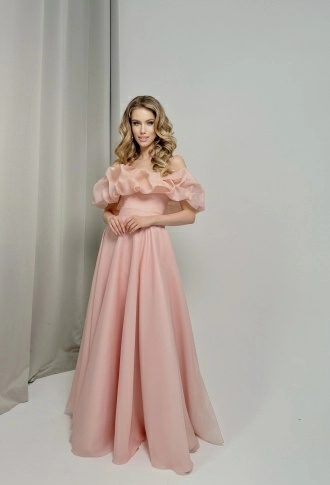 Пудровое платье трансформер из органзы с оборкой