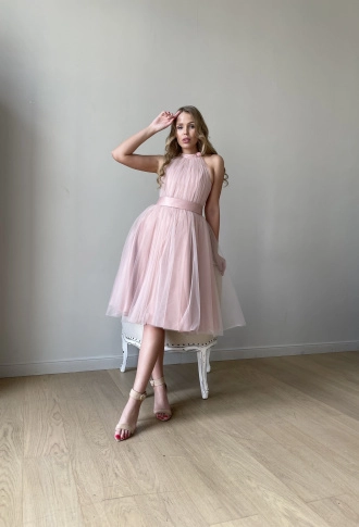 Пудровое платье американка с поясом