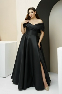 Чёрное вечернее платье из блестящей органзы Чёрное вечернее платье из блестящей органзы