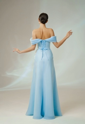 Голубое платье по фигуре на выпускной Голубое платье по фигуре на выпускной