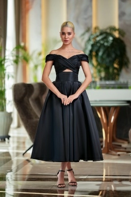 Чёрное выпускное платье миди из органзы