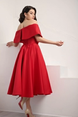 Красное атласное платье миди со спущенными плечами Красное атласное платье миди со спущенными плечами