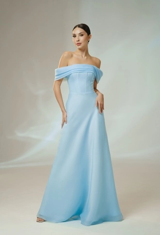 Голубое платье по фигуре на выпускной Голубое платье по фигуре на выпускной