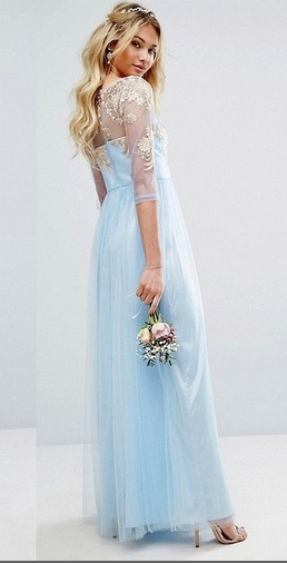 Голубое фатиновое платье с рукавами 3/4