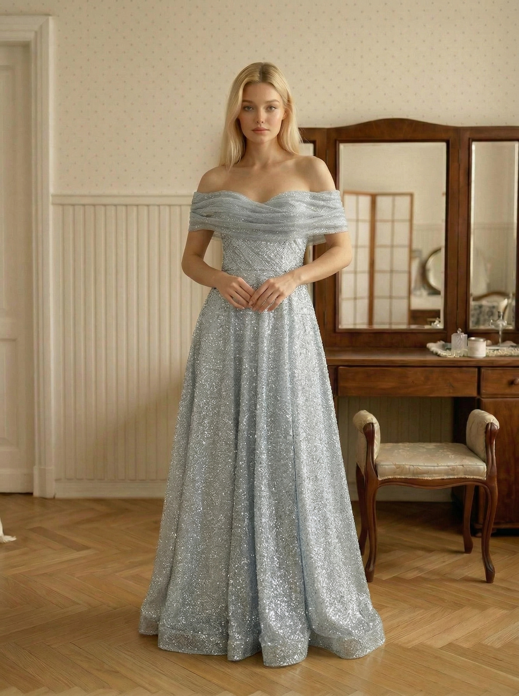 Серебряное вечернее блестящее платье