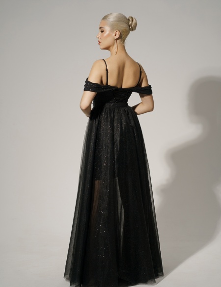 Чёрное блестящее платье мини с накладной юбкой