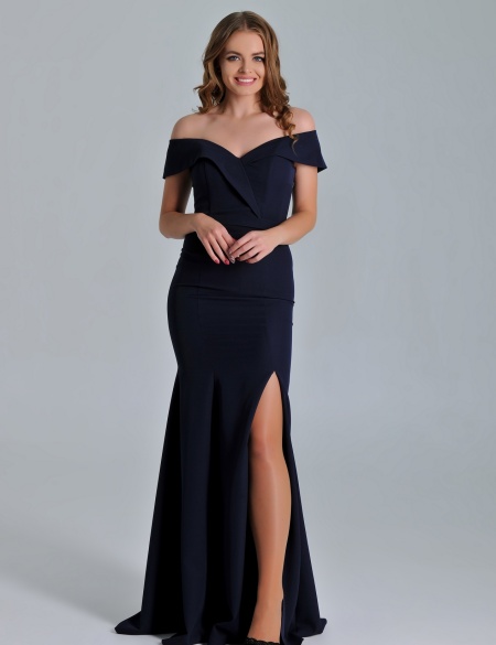 Темно-синее платье по фигуре со спущенными плечами с разрезом на ноге