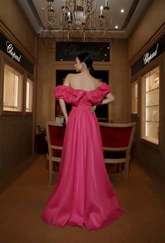 Малиновое платье трансформер из органзы с оборкой