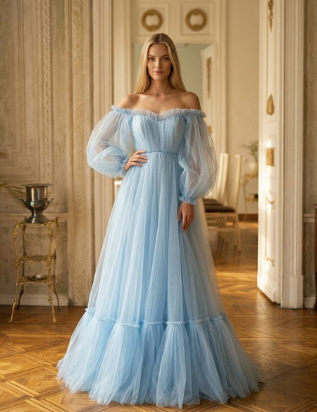 Голубое фатиновое платье с пышными рукавами