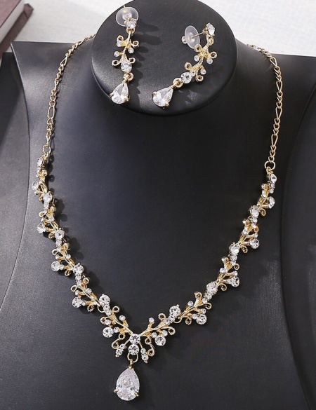 Золотой набор серьги и колье 300415