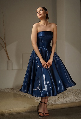 Тёмно-синее платье миди из зеркальной органзы