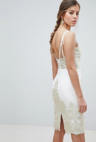 Кремовое платье на бретельках с золотой вышивкой