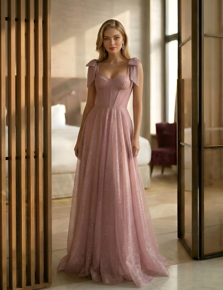 Лиловое блестящее платье с бантиками на плечах