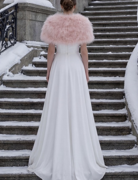 Лебяжья накидка пудровая