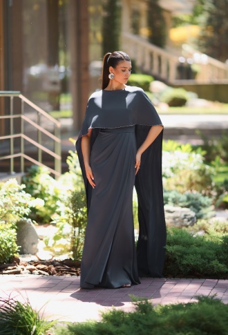 Графитовое платье с кейпом