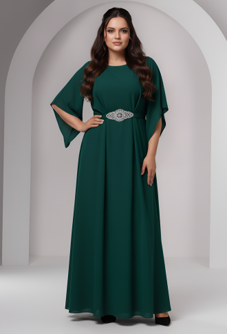 Изумрудное платье по фигуре с брошью на талии и рукавами