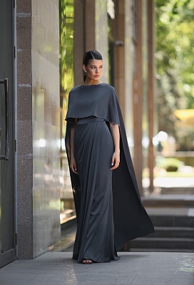 Графитовое платье с кейпом