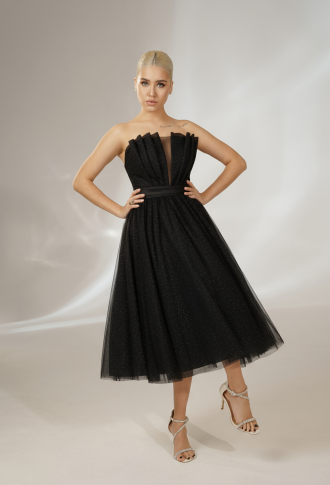 Чёрное блестящее платье миди бандо