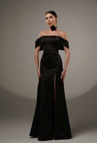 Чёрное атласное платье с корсетным лифом