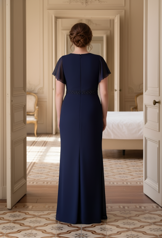 Тёмно-синее шифоновое платье с кружевной отделкой на поясе