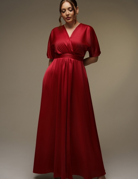 Бордовое атласное платье с карманами