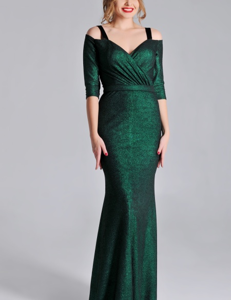 Изумрудное вечернее платье-русалка со спущенными плечами на бретельках и рукавом 3\4