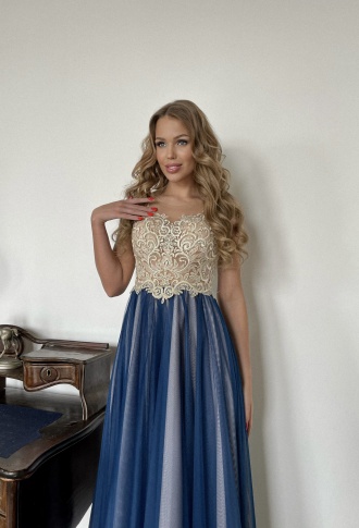 Темно-синее фатиновое платье с золотым расшитым верхом