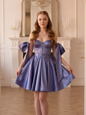 Лиловое платье мини зеркальная органза  с открытыми плечами и объемными бантами на рукавах