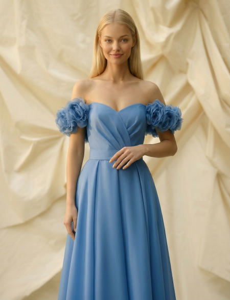 Синее платье миди с 3D цветами на плечах