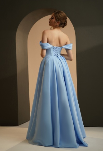 Голубое атласное платье трансформер