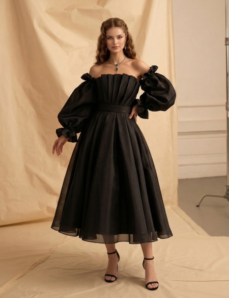 Чёрное платье миди из органзы с длинными рукавами