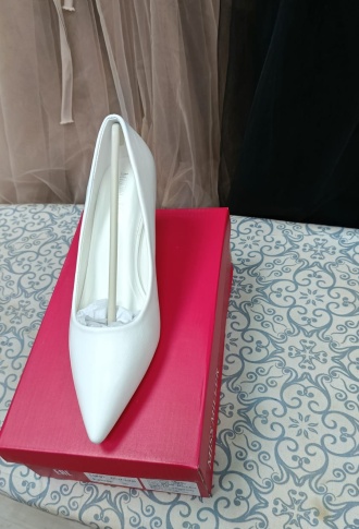 Белые туфли 