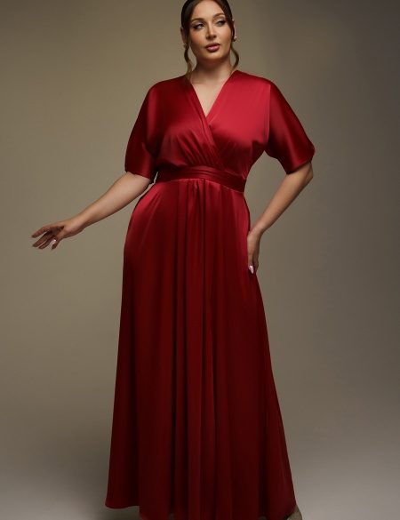 Бордовое атласное платье с карманами