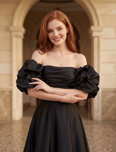 Черное платье бандо из органзы, с разрезом на ноге и буфами