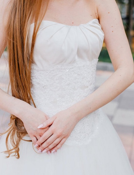 Фатиновое свадебное платье со шлейом