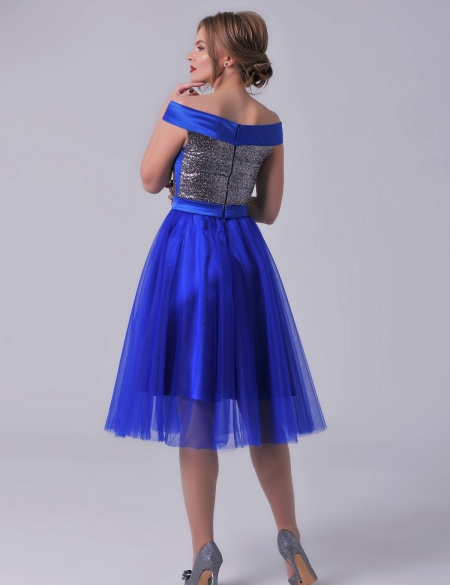 Синее платье со спущенными плечами, блестящим лифом, юбка фатин
