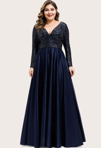 Тёмно-синее атласное платье с длинными рукавами, верх декорирован пайетками
