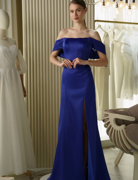 Синее атласное платье с корсетным лифом