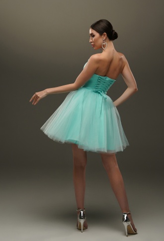 Бирюзовое платье мини с фатиновой юбкой и атласным лифом