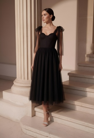 Чёрное платье миди с бантиками