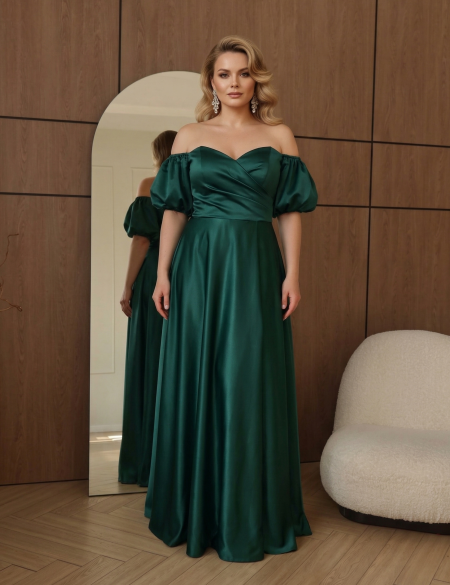 Изумрудное атласное платье с разрезом на ноге и рукавами буфами