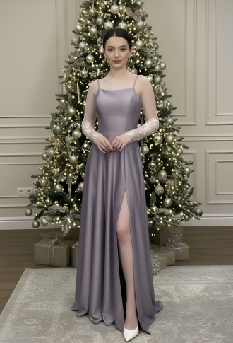 Лавандовое атласное платье с закрытым верхом