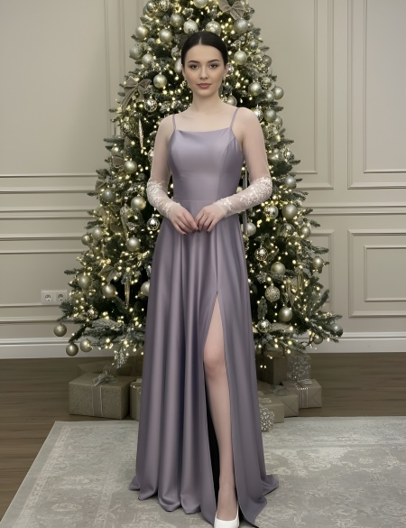 Лавандовое атласное платье с закрытым верхом