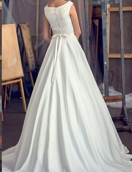 Свадебное платье со шлейфом Мирослава