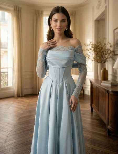 Голубое платье макси с открытыми плечами и рукавами