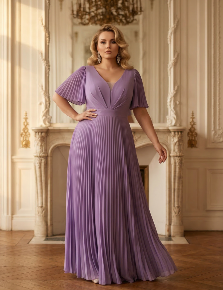 Лиловое платье с плиссированной юбкой и рукавами-крылышками