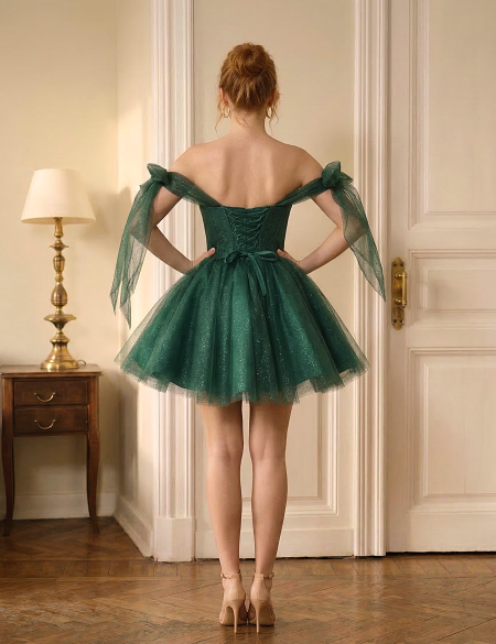 Изумрудное платье мини с бантиками