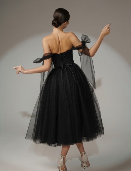 Чёрное платье миди с бантиками